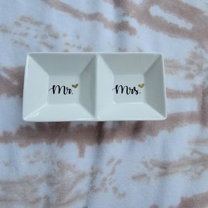 Mr & Mrs Ring Holder